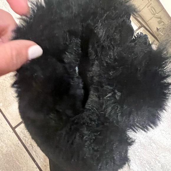 Black Fur fold-down J SLIDES sneakers, size 9 - Picture 9 of 9